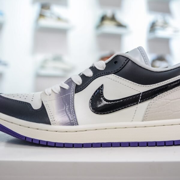 NK Air Jordan 1 Low OG Year of the Rabbit - Sneakers