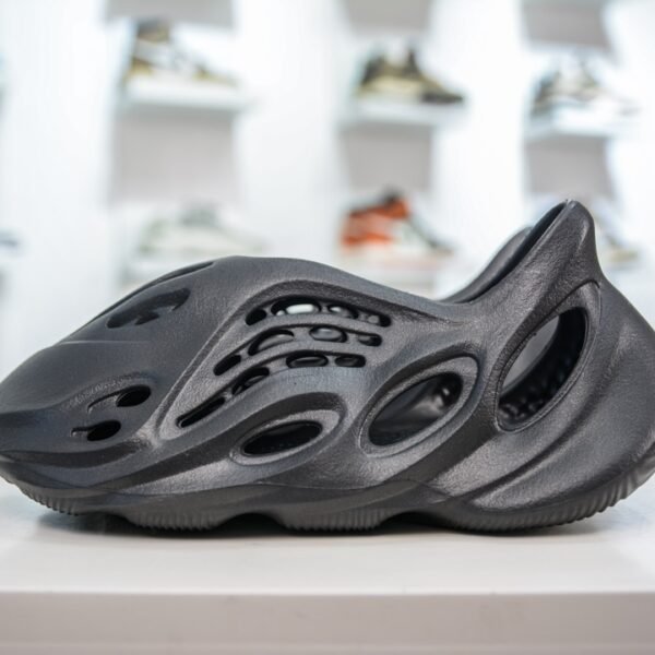 AD Yeezy Foam Runner - Shoes