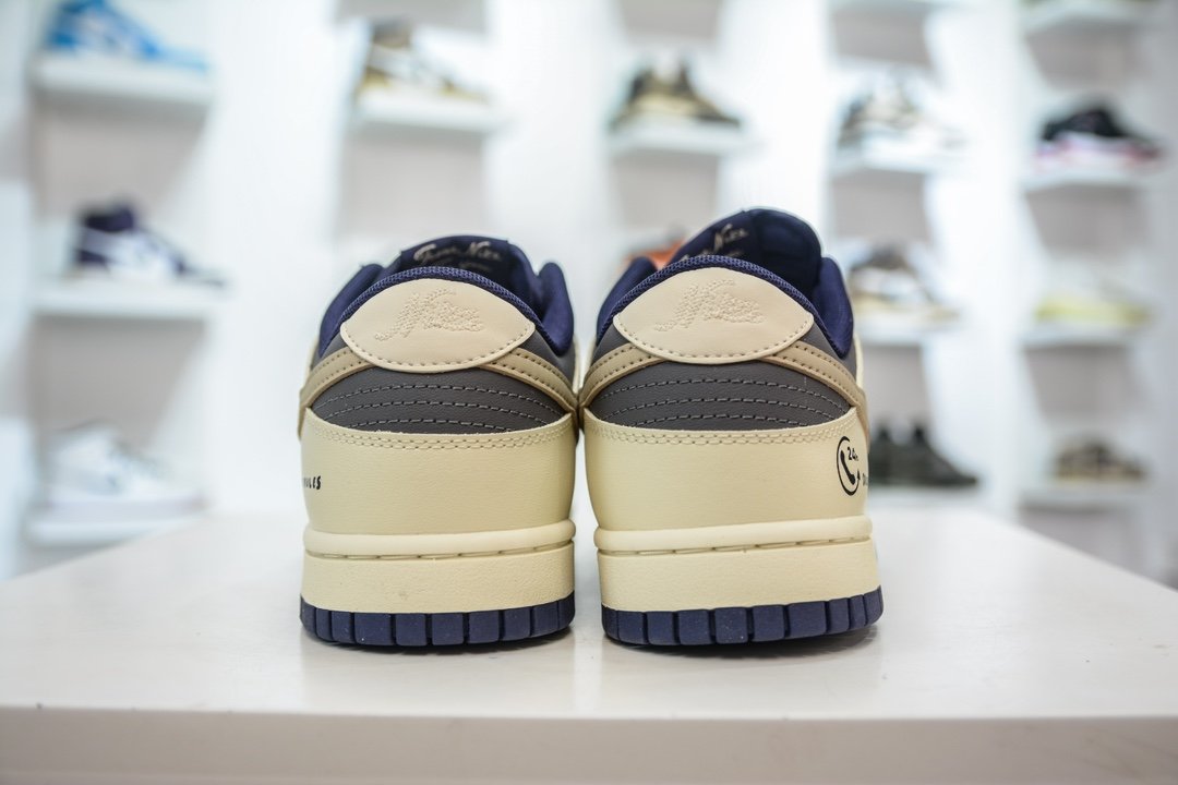 NK Dunk Low SP 24 Kilates x SBTG Dark Grey/Beige - Sneakers - Image 2