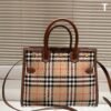 BBR Title Vintage Check and Leather - Bag – Red · Ref. BA27381