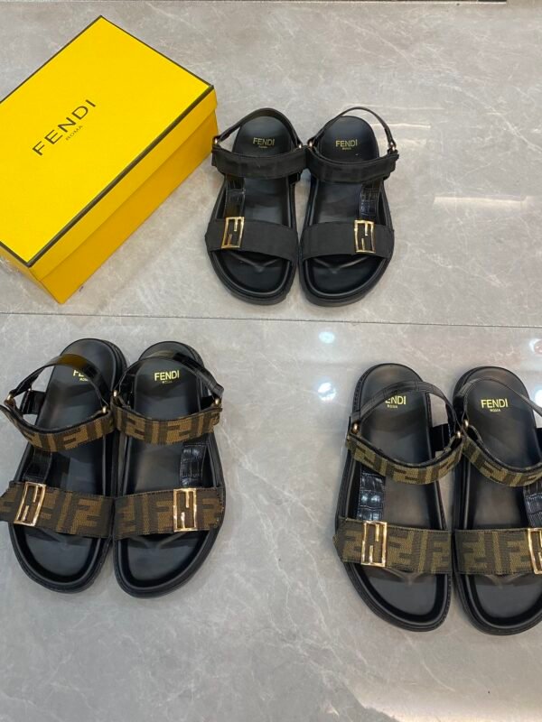 FD FF Logo Sandals – Sandalen