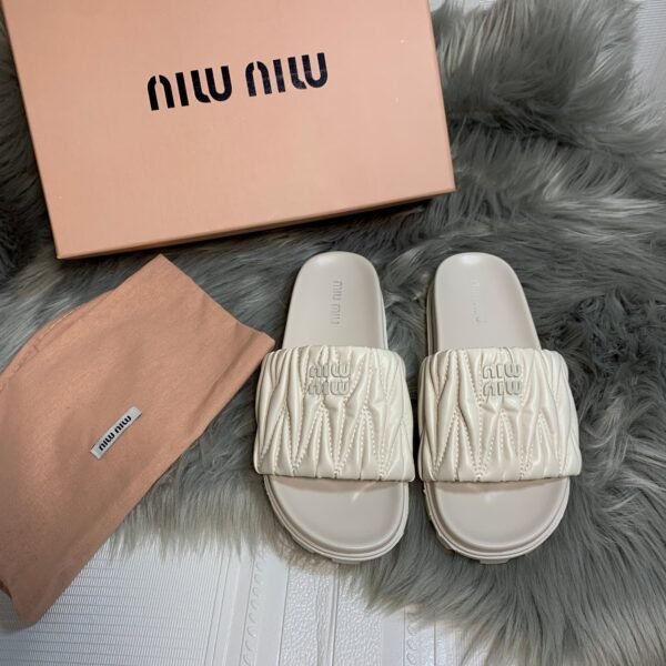 MIU Matelassé Slides - Slides