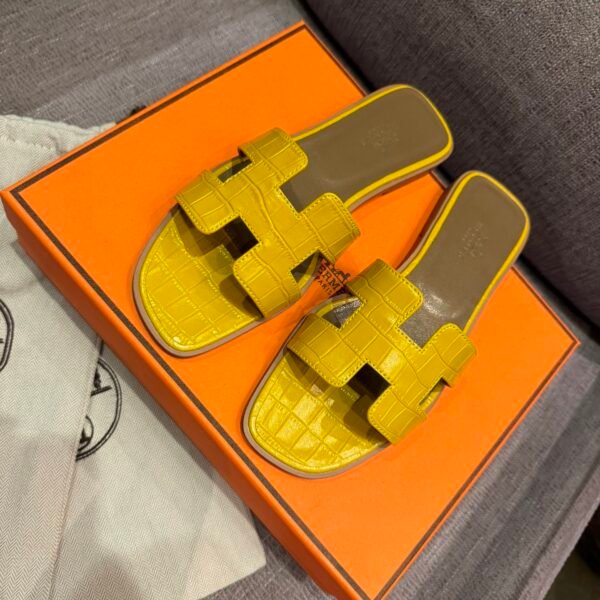 HM Oran Sandals - Slides