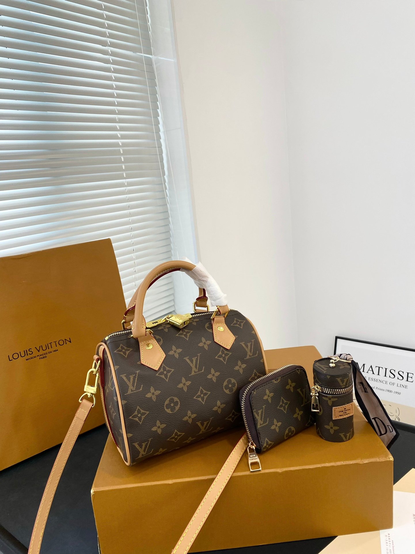 LV Speedy Bandoulière 20 Monogram - Bag - Image 4