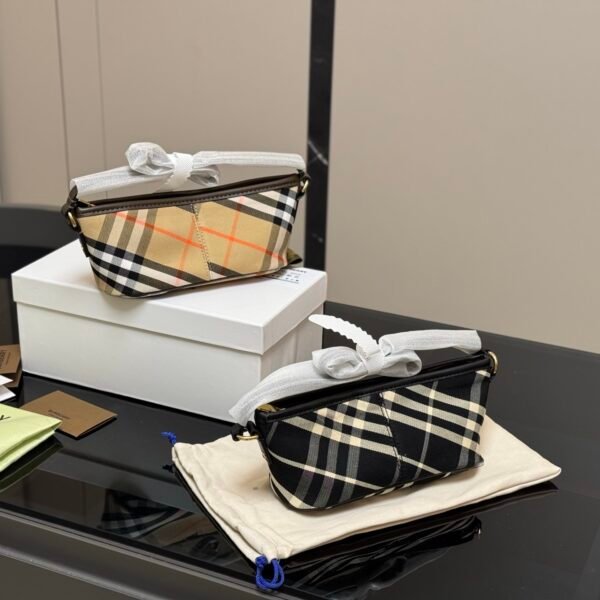 BBR Vintage Check Baguette Beige/Black Check - Bag