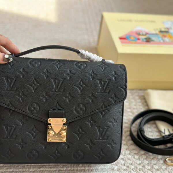 LV Pochette Metis - Bag