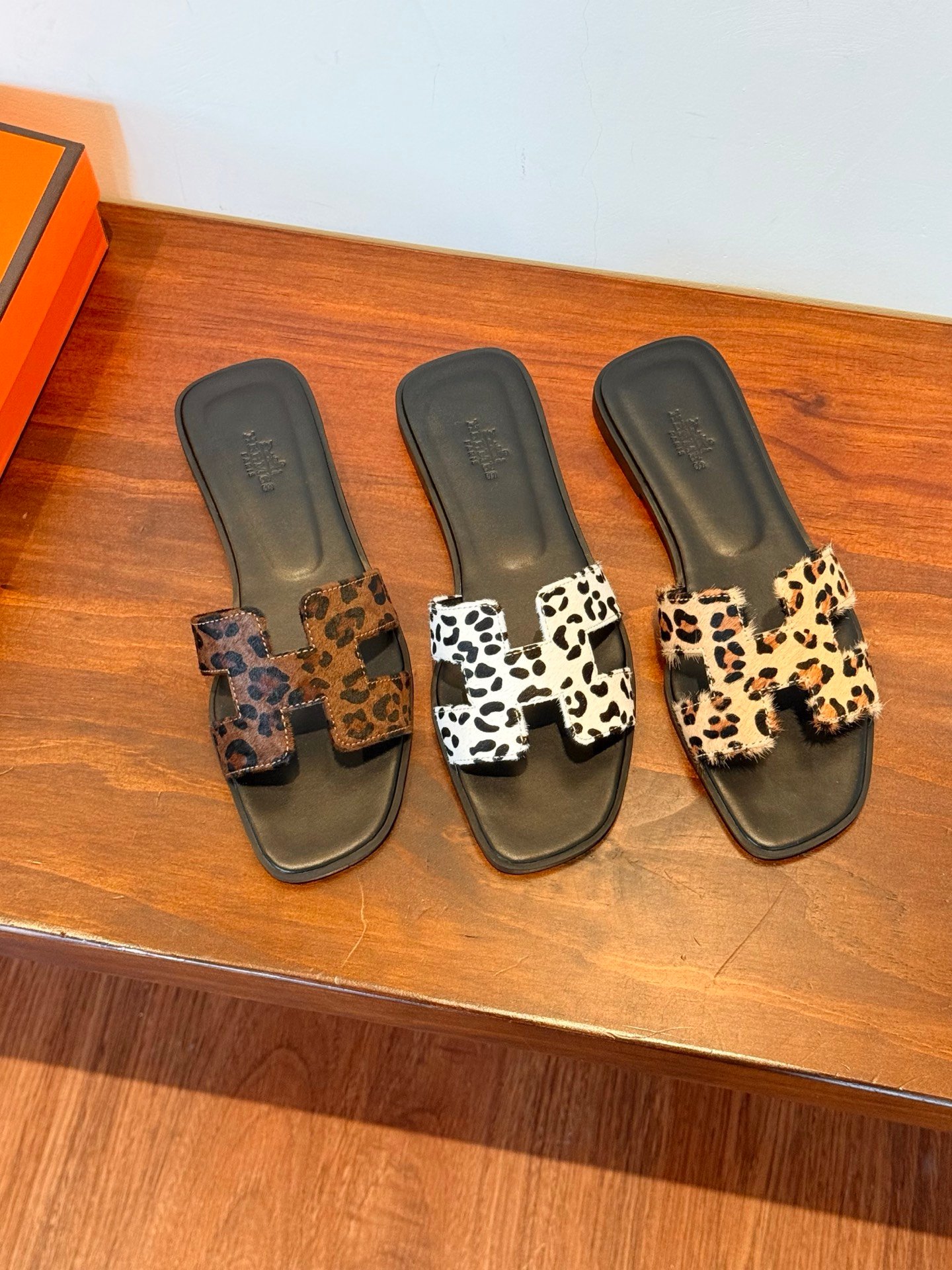 HM Oran Sandals Leopard - Slides - Image 9