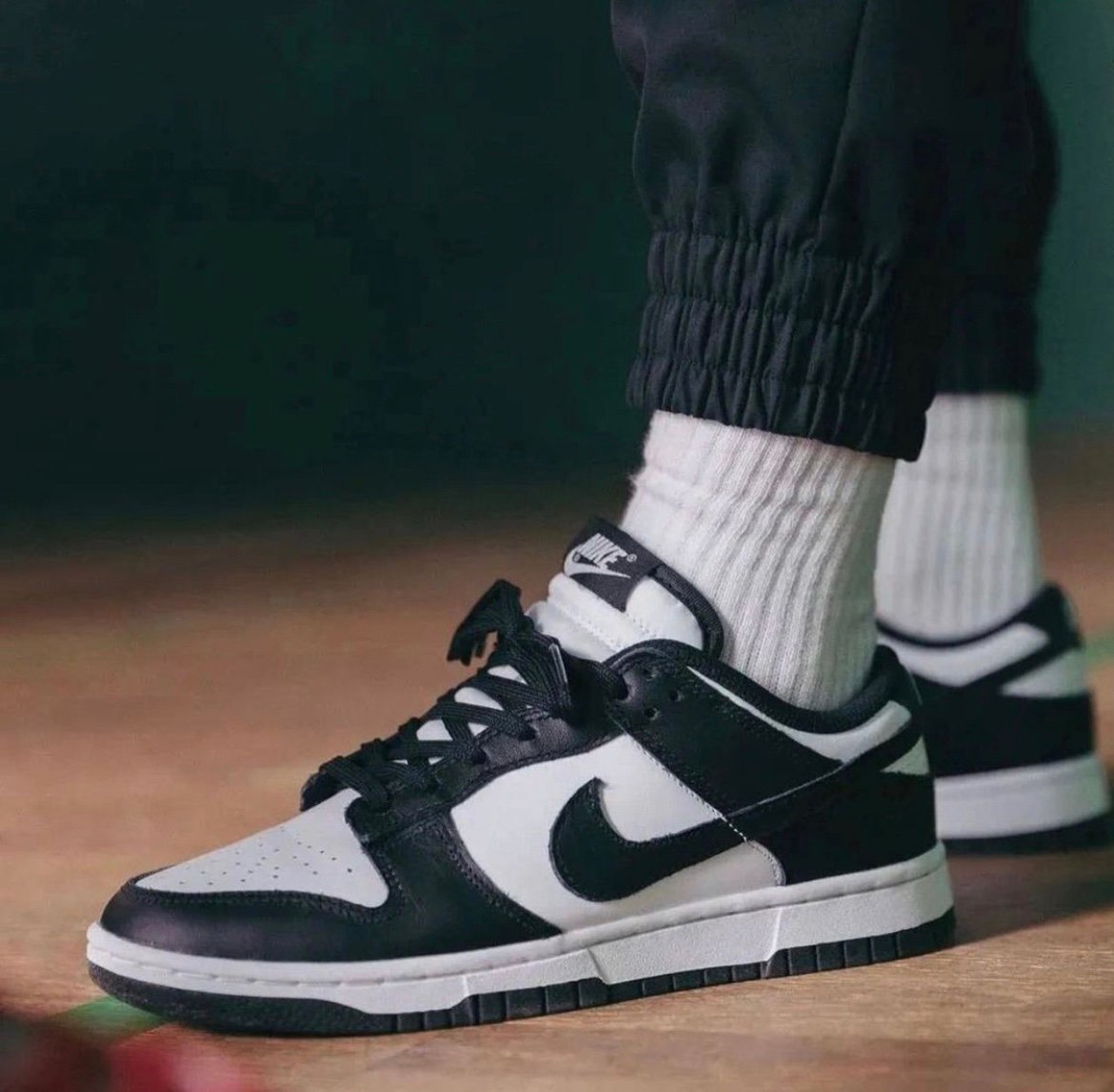 NK Dunk Low Retro Black/White - Sneakers - Image 8
