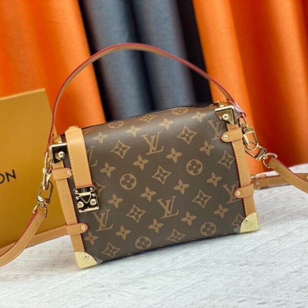 LV Petite Malle - Bag