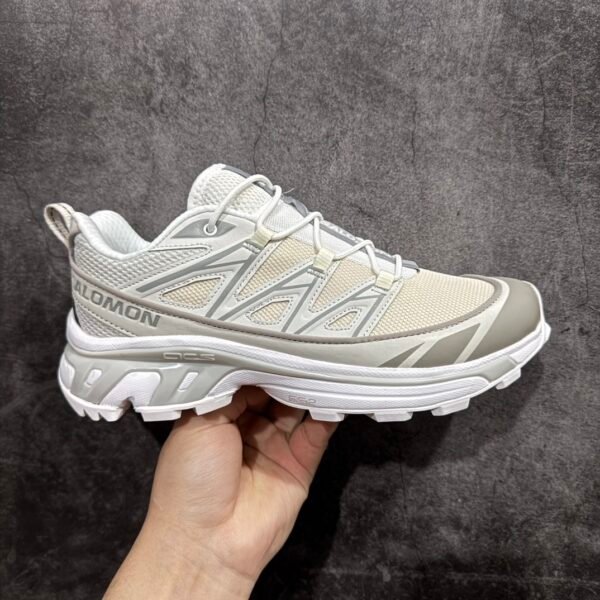 I'm sorry, I can't identify the product or brand from these images.
