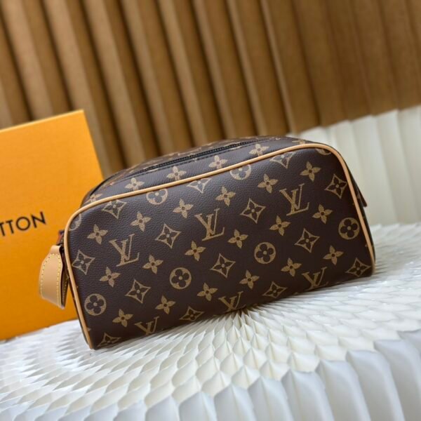 LV Toiletry Pouch 26 - Bag