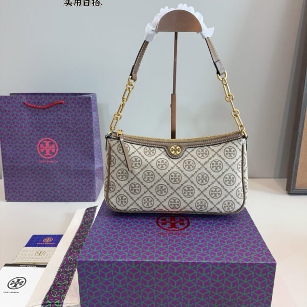 TB single shoulder bag