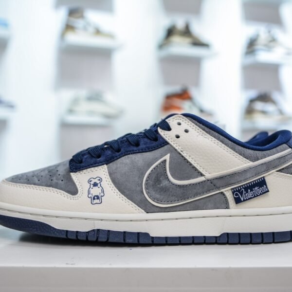 NK Dunk Low Medicom Toy Bearbrick - Sneakers