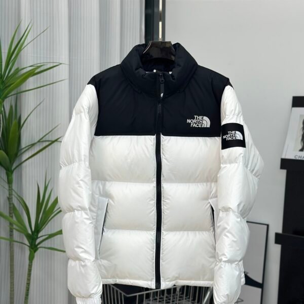 ```
TNF Nuptse Jacket White/Black - Jacket
```