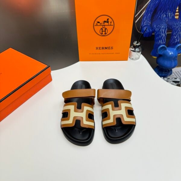 HM Izmir Sandals - Slides