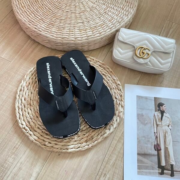 I'm unable to identify the brand from the images provided.
