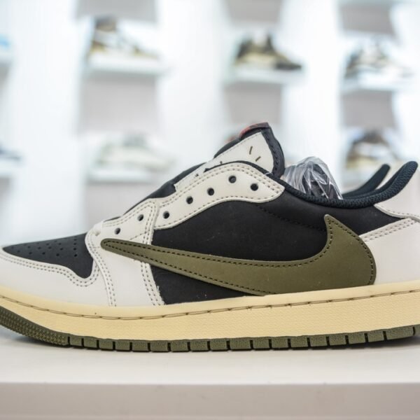 NK Air Jordan 1 Low Travis Scott Black/White/Olive - Sneakers