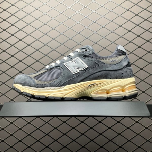 NB 2002R - Sneakers