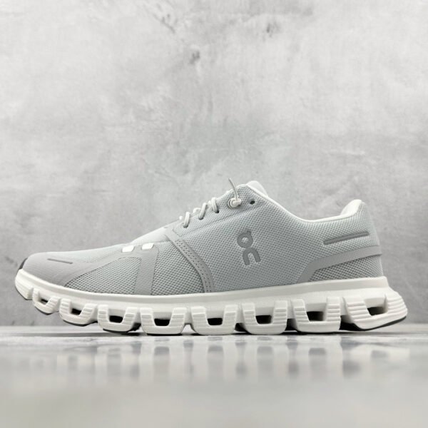 ```
ON Cloud Grey - Sneakers
```