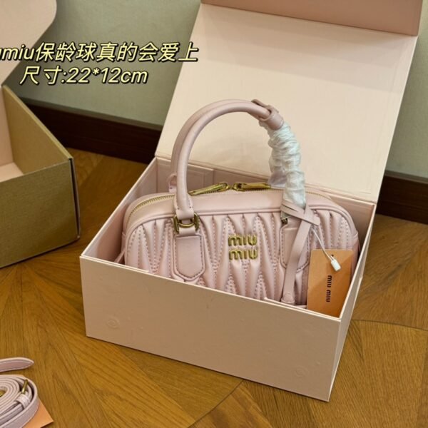 MIU Wander Matelassé Pink Leather - Bag