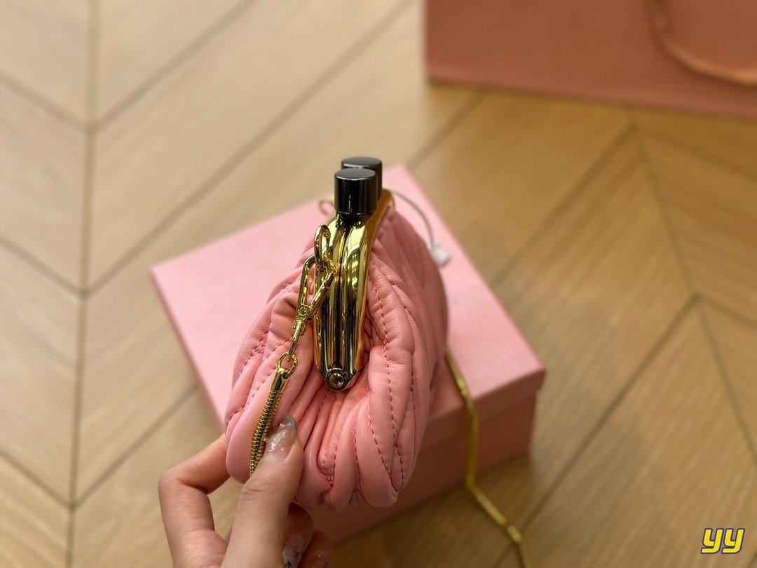MIU Matelassé Nappa Leather Pink - Bag - Image 3