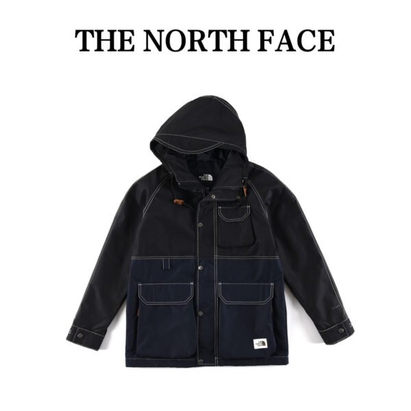 ```plaintext
TNF Mountain Light Jacket - Jacket
```