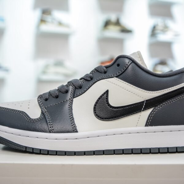 NK Air Jordan 1 Low Black/White - Sneakers