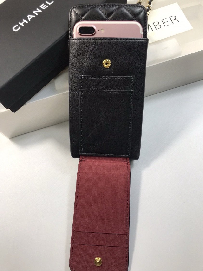 CC Classic Phone Holder with Chain Black Leather - Bag - Image 5