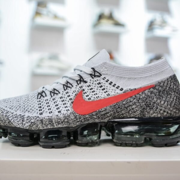 NK Air VaporMax Flyknit 3 White/Red - Sneakers