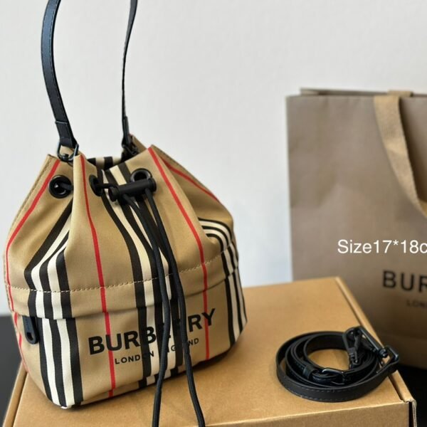 BBR Vintage Check and Leather Bucket Bag - Bag