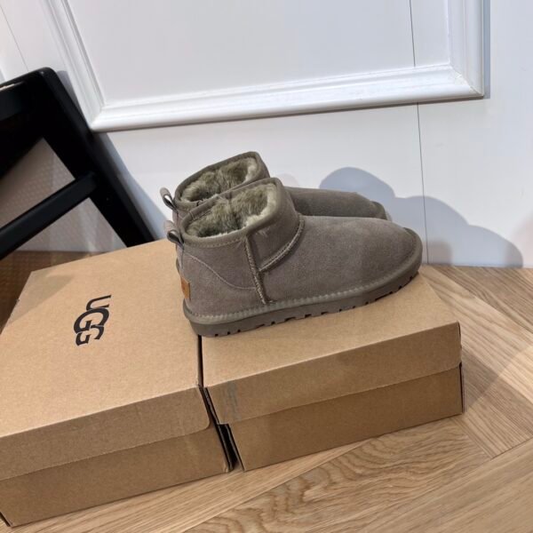 UGG Classic Ultra Mini - Boots