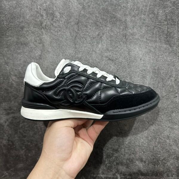 CC 22A Trainers - Sneakers