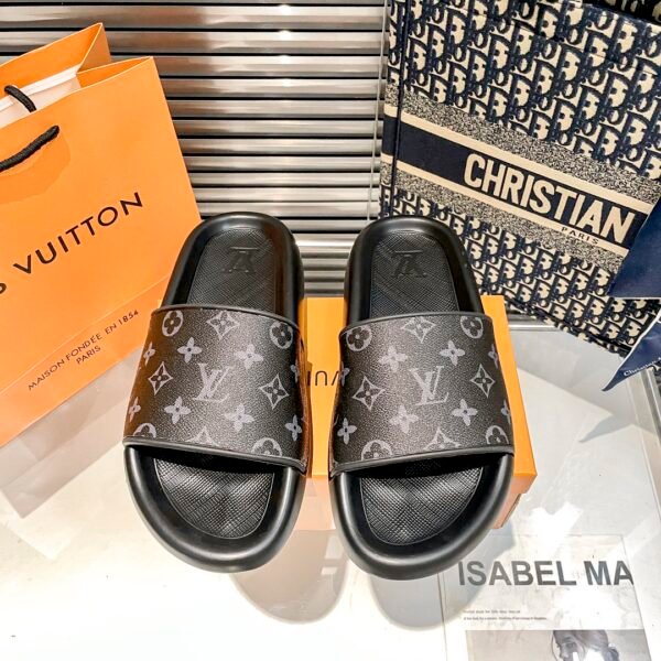 LV Waterfront - Slides