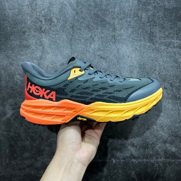 HOKA Speedgoat 5 - Sneakers
