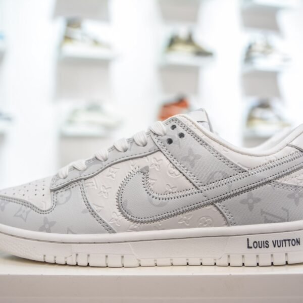 NK Dunk Low x LV - Sneakers