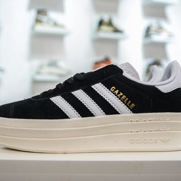AD Gazelle Bold Black/White Suede - Sneakers