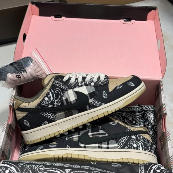 NK Dunk Low Travis Scott Paisley - Sneakers