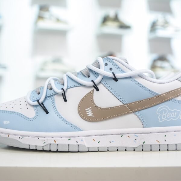 NK Dunk Low SB Bear Brick - Sneakers