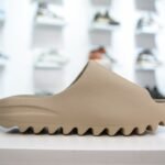 AD Yeezy Slide – Slides – Beige
