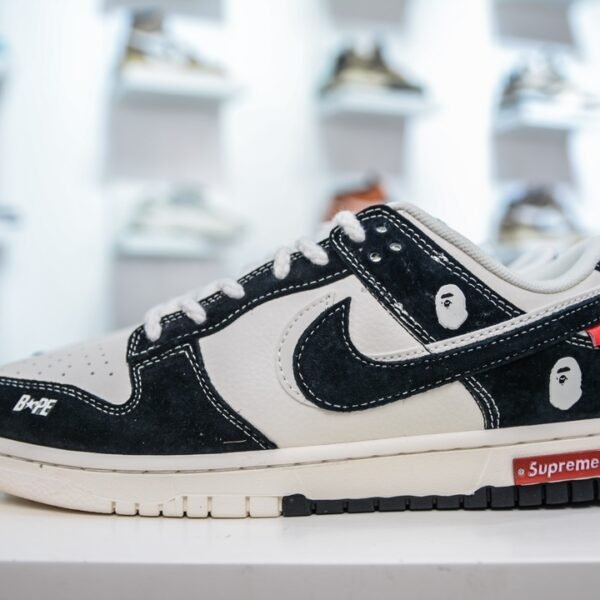 NK Dunk Low Pro SB Supreme Black Cement - Sneakers