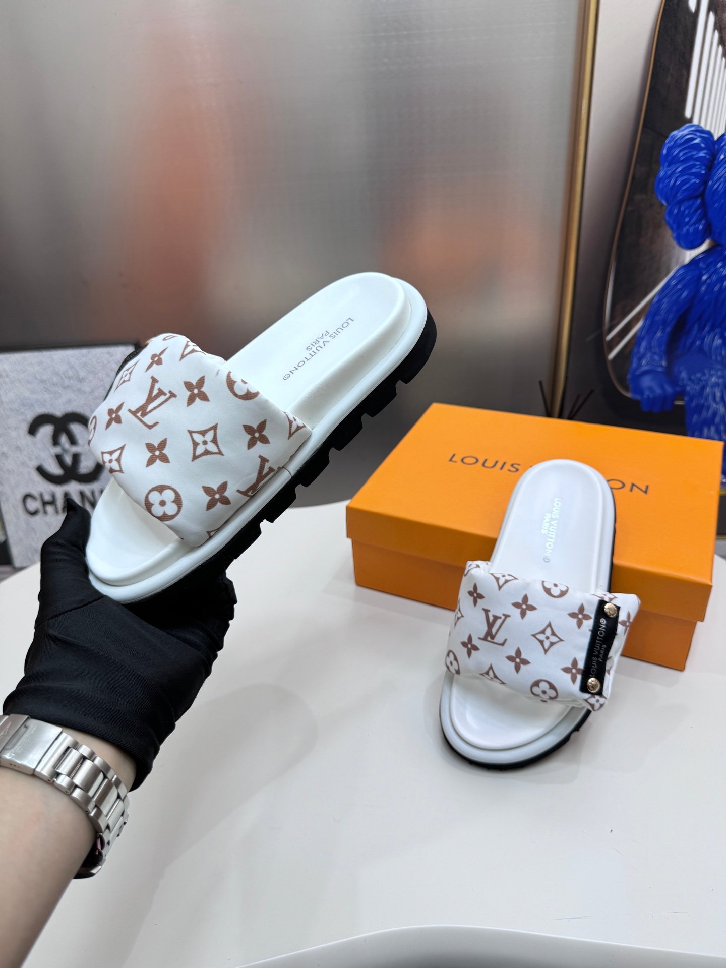 LV Pool Pillow Comfort Monogram - Slides - Image 6