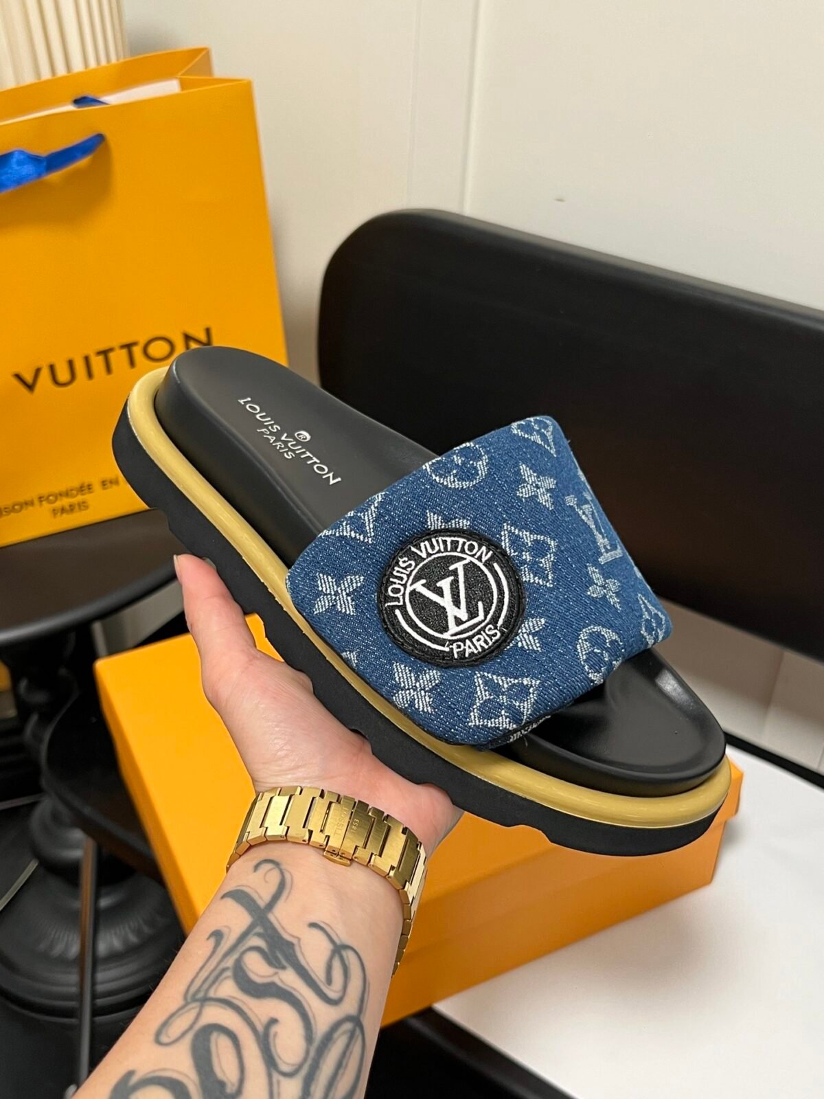 LV Waterfront – Claquettes – Noir — 6