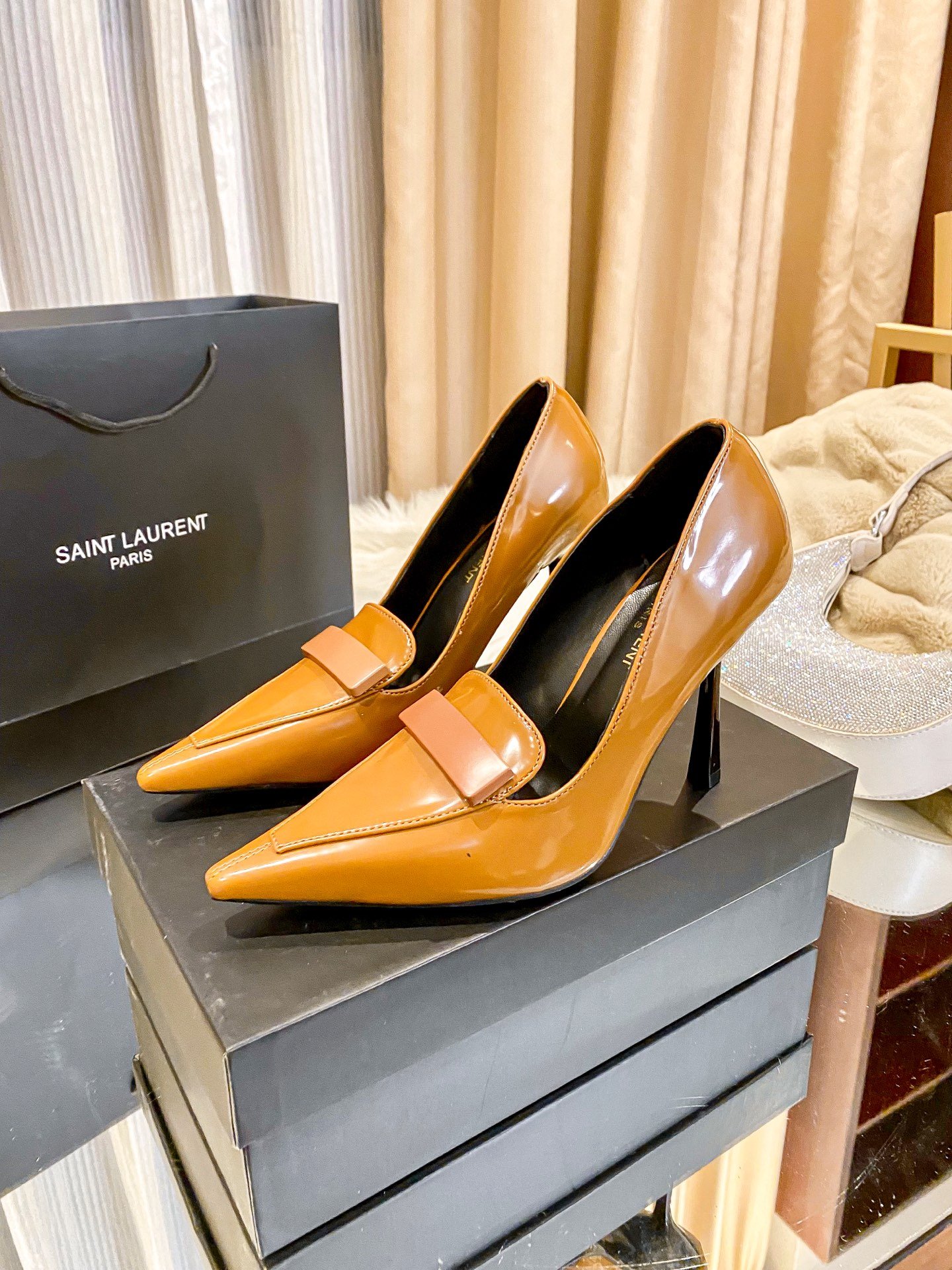 YSL New Retro Pointed Toe Pumps Tan Leather - Heels - Image 2