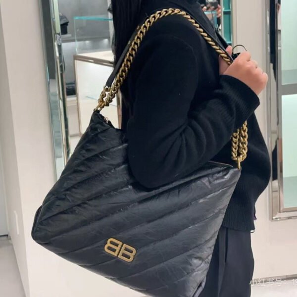 BAL Large size with box. Size 38x31x14, . The