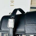 CD 30 Montaigne – Bag