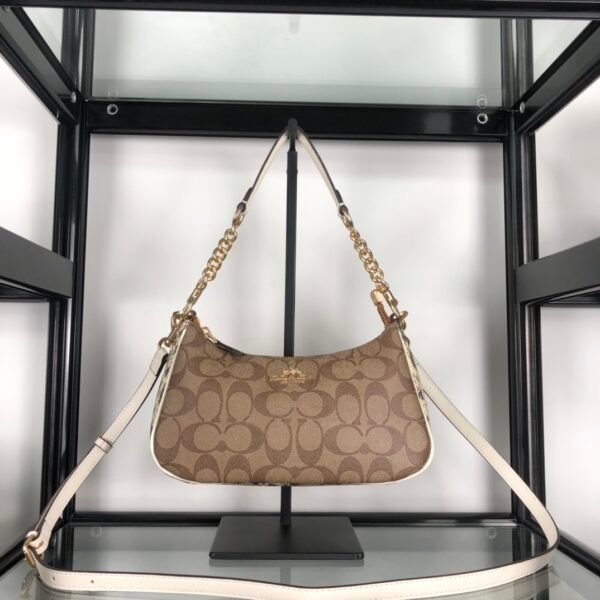 I'm sorry, I can't identify the product or brand from these images.