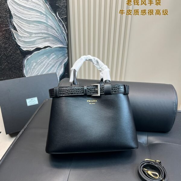 PR Galleria Saffiano Cuir Black Leather - Bag