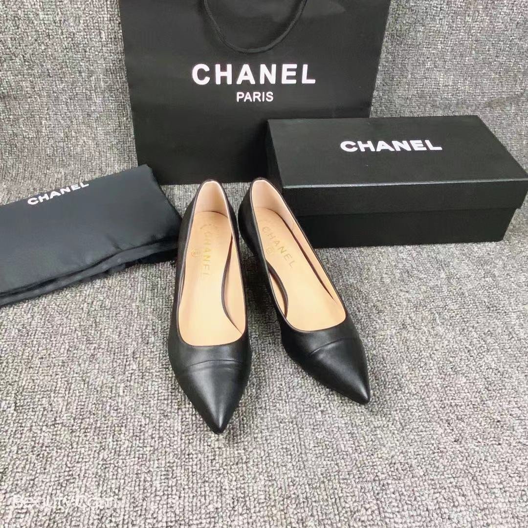 CC Classic Pointed-Toe Pumps Black Leather - Heels - Image 3