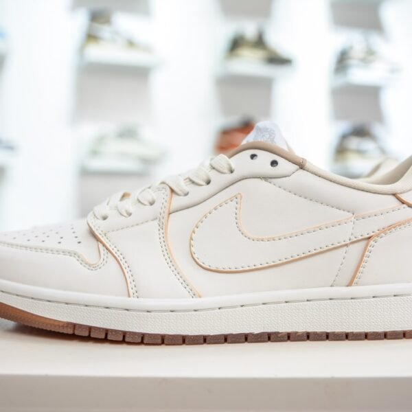NK Air Jordan 1 Low OG Year of the Rabbit - Sneakers
