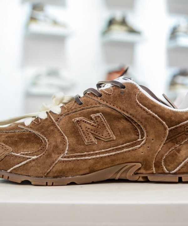 NB 530 – Sneaker – Beige
